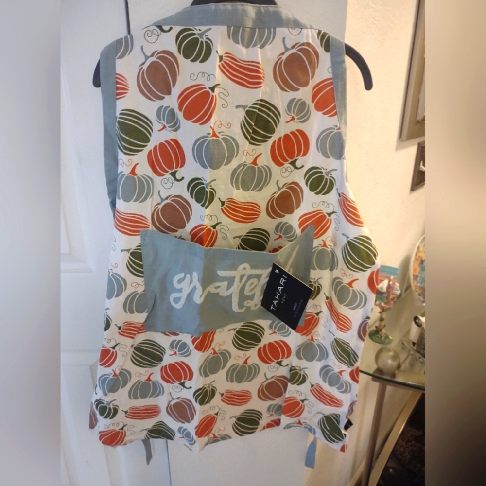 NWT Tahari apron